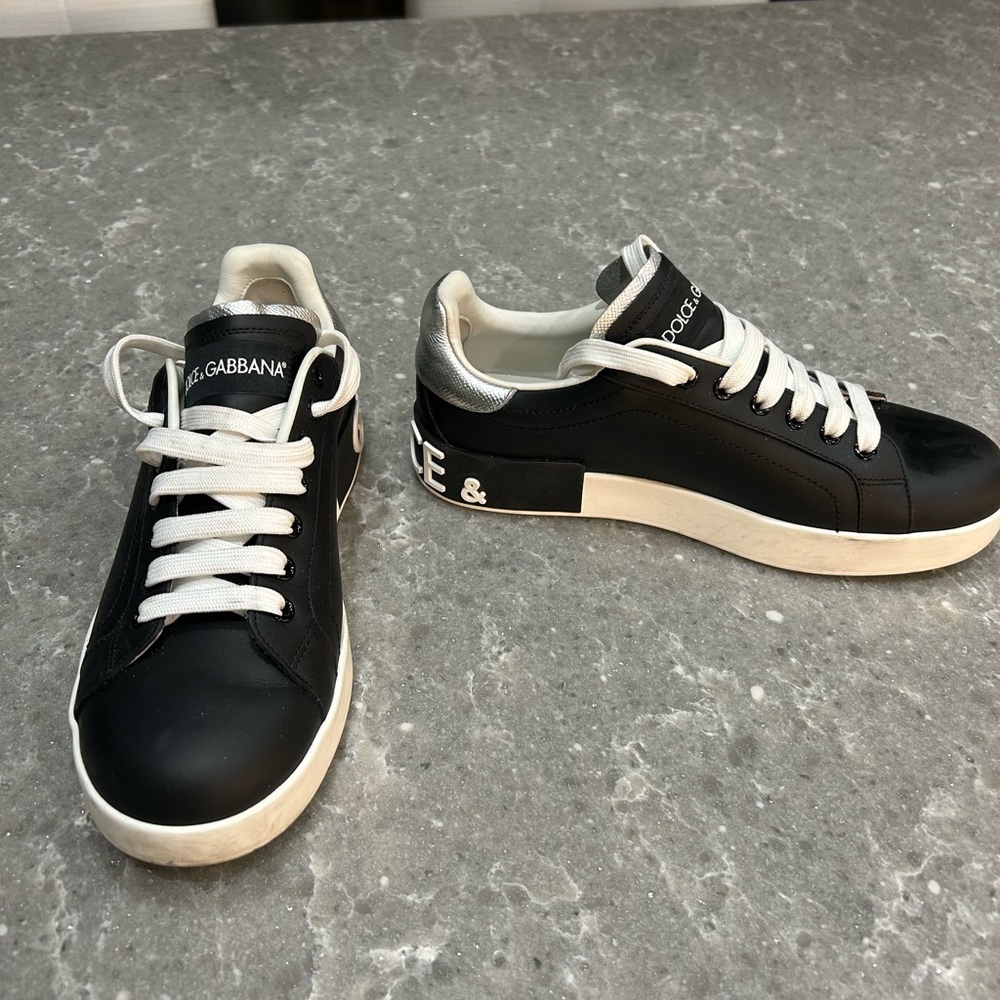 Dolce & Gabbana Portofino Sneaker size 9.5 (39.5 eu) in Black & Silver